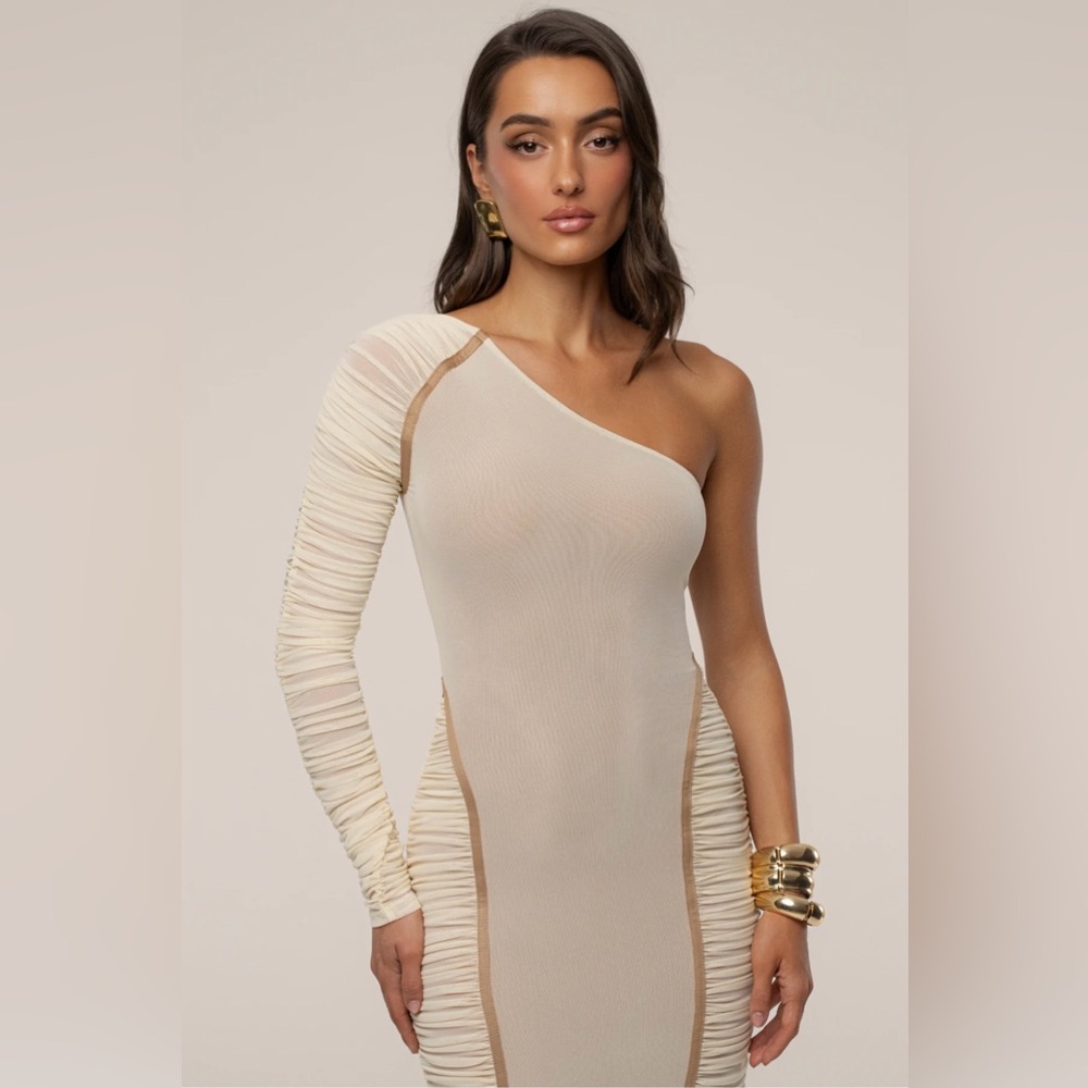 JLUXLABEL NWT Buttercream Rachel One-Shoulder Maxi Dress - Picture 2 of 6